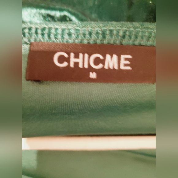 💚5/$25 CHICME Emerald  Green Velvet Draped Bodycon Dress Pearl Neckline Medium - Picture 7 of 7